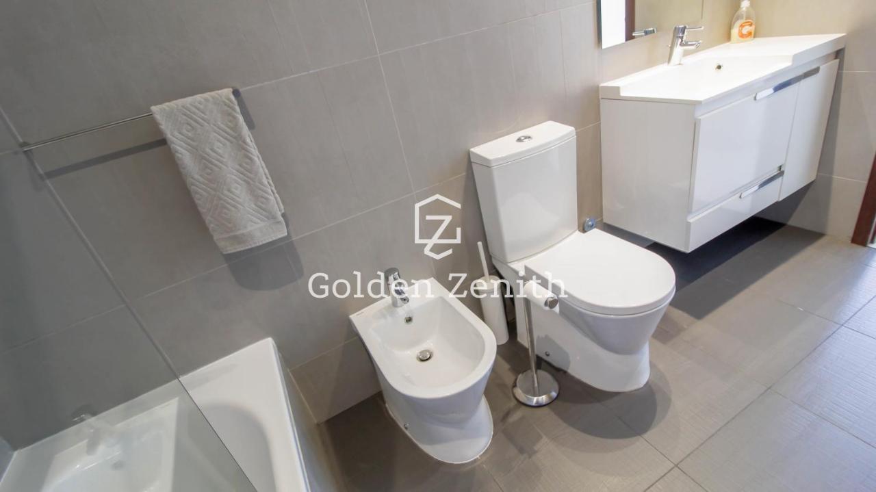 Cavalo Preto Luxury Beach Apartment By Golden Zenith Quarteira Exterior photo