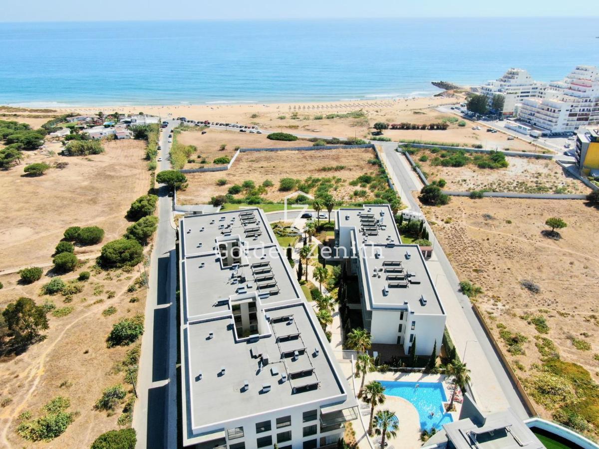 Cavalo Preto Luxury Beach Apartment By Golden Zenith Quarteira Exterior photo