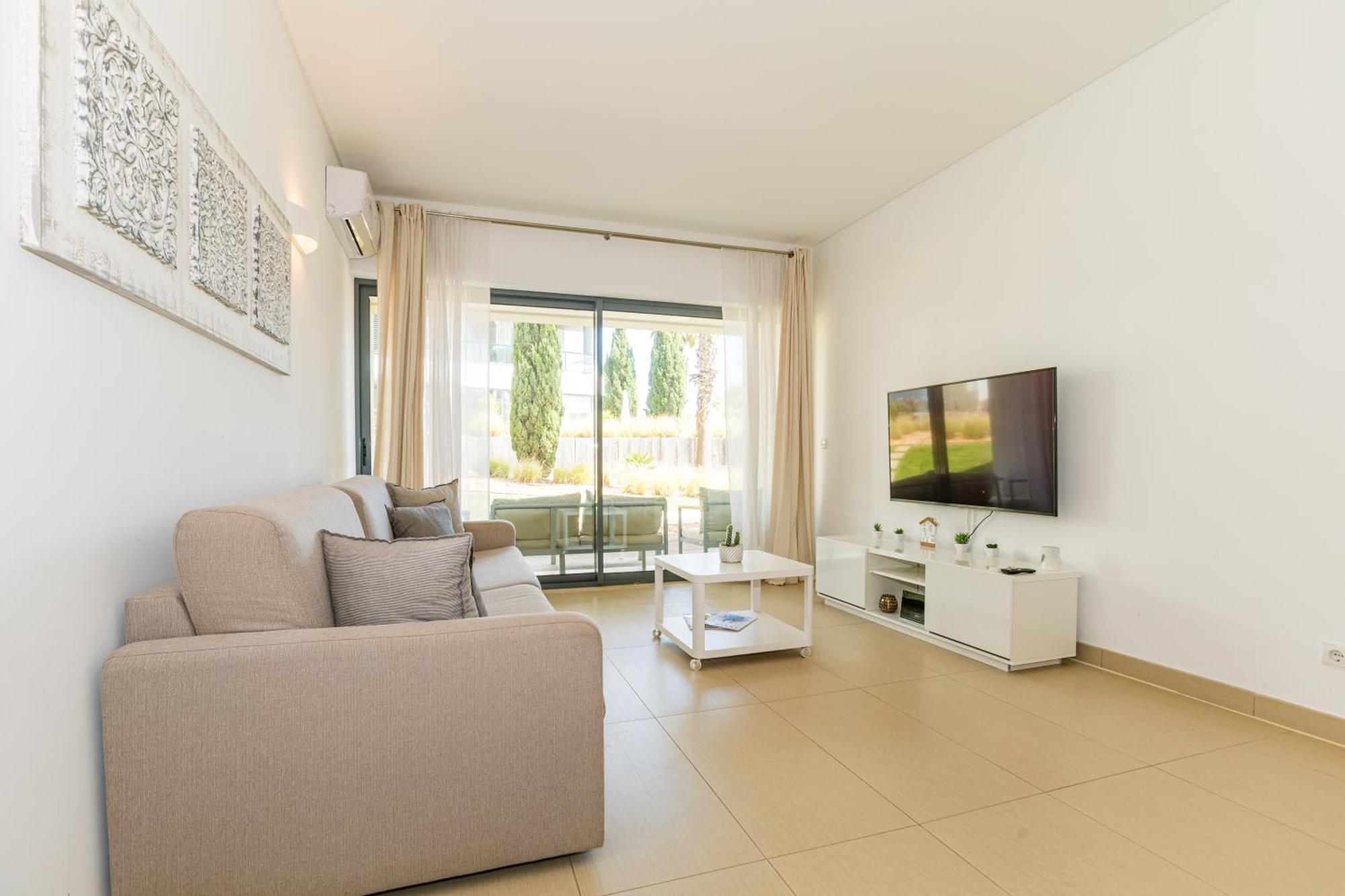 Cavalo Preto Luxury Beach Apartment By Golden Zenith Quarteira Exterior photo