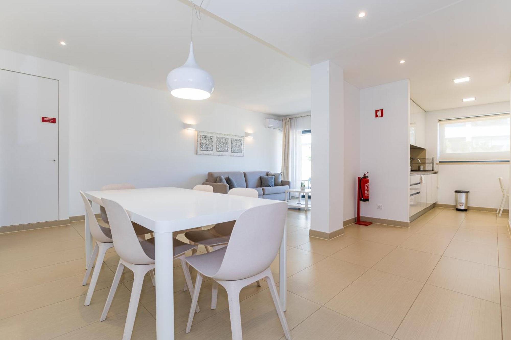 Cavalo Preto Luxury Beach Apartment By Golden Zenith Quarteira Exterior photo